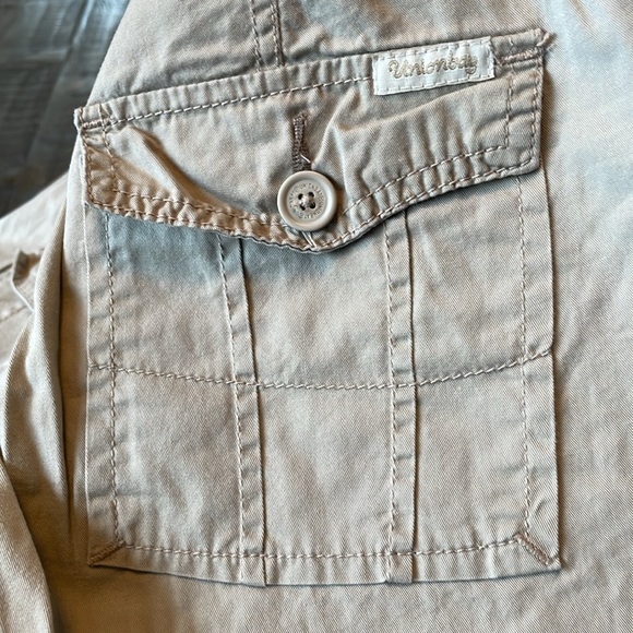 Juniors Unionbay Khaki Cargo Capris - Picture 10 of 12